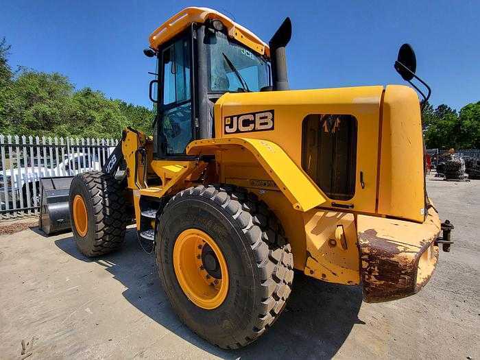 Фронтальные колесные погрузчики JCB 427