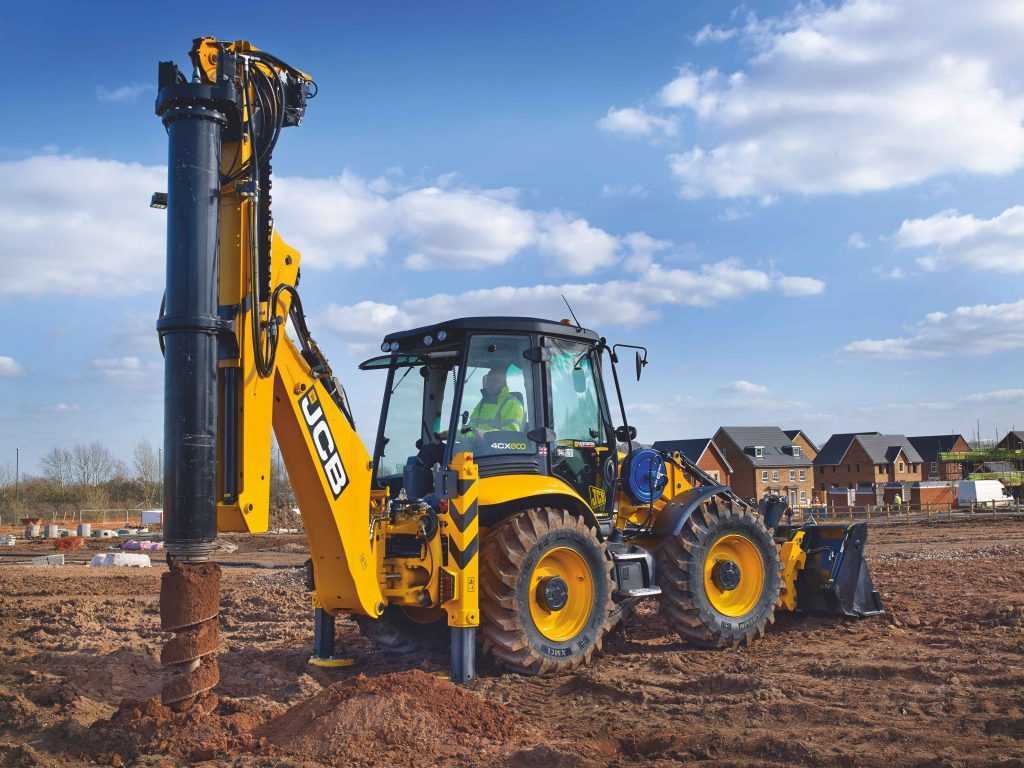 Какие услуги финансирования предлагает JCB для дилеров и клиентов