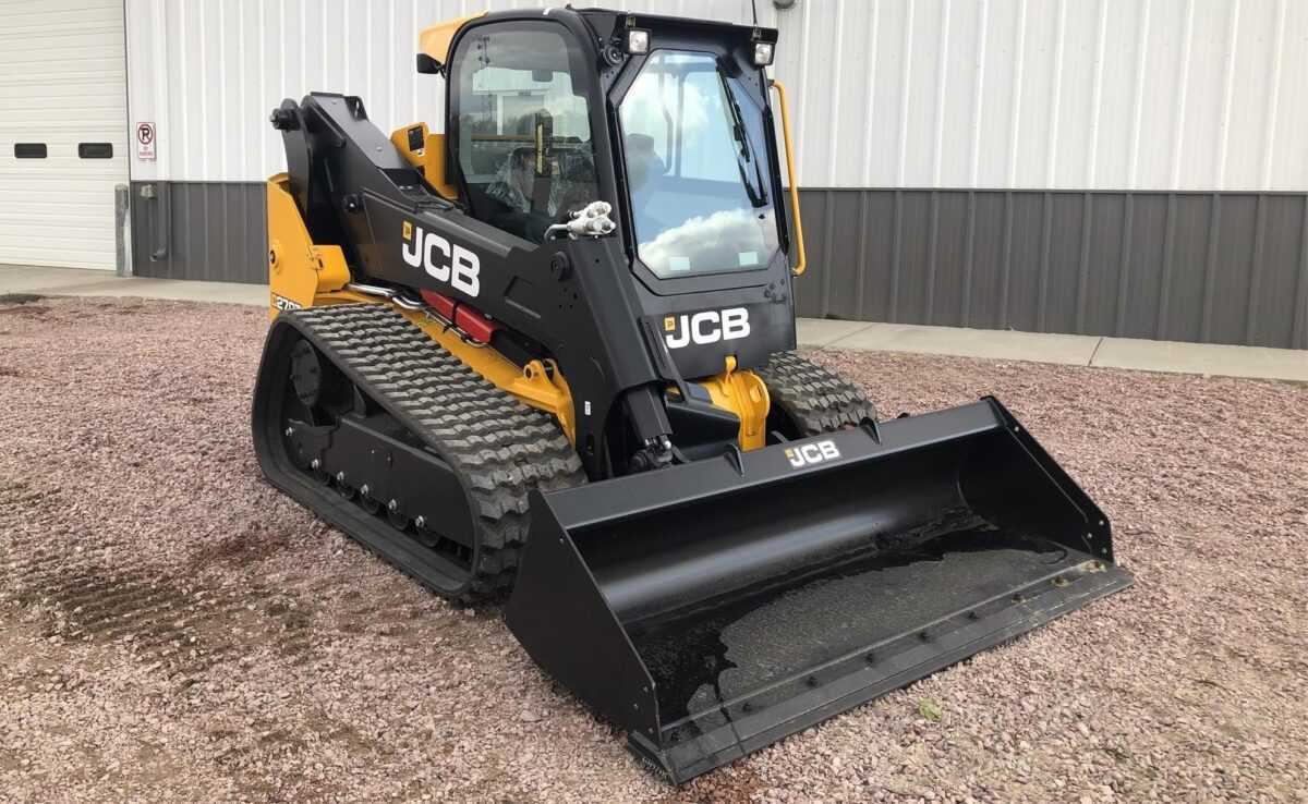 Компактные гусеничные погрузчики JCB