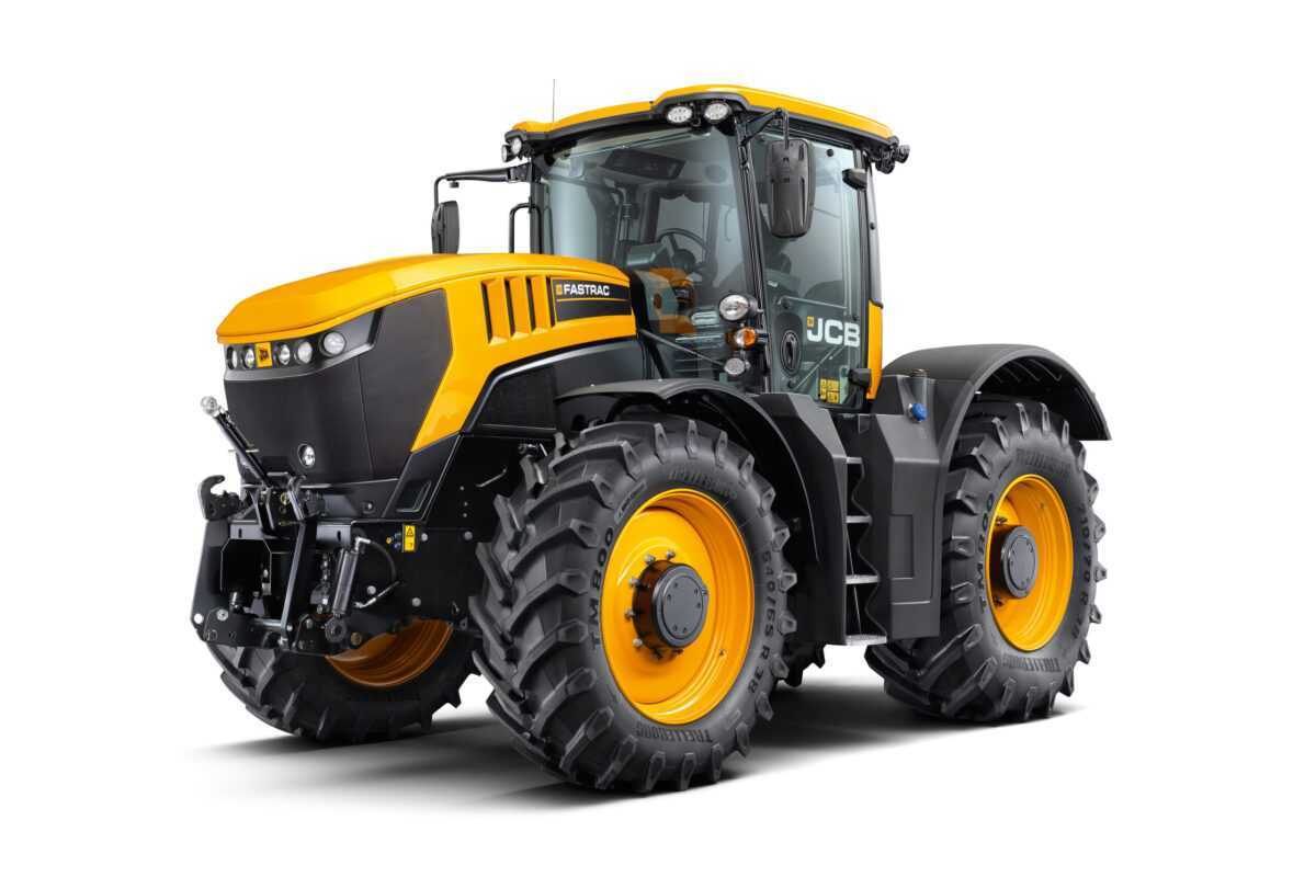 traktor jcb fastrac 8330 testy i obzory firmy scaled 1